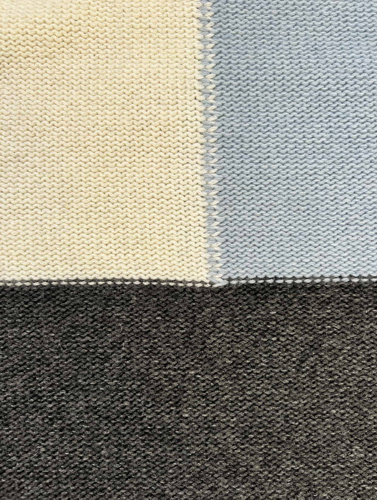 Colour Block Knit Vest - COMMAS